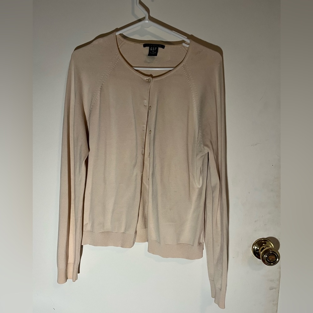 Women’s Size Medium Gap button down cardigan